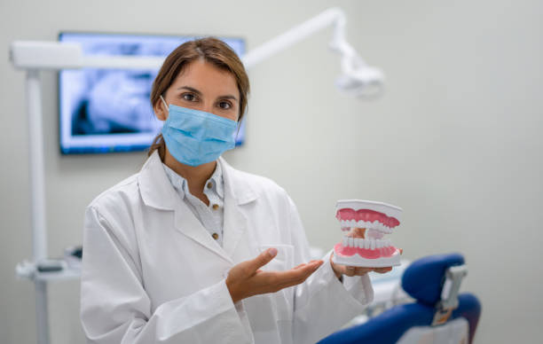 Best Holiday Emergency Dentist in Mustang Ridge, TX